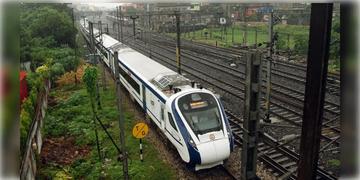 Read more about - Vande Bharat Sleeper | দিল্লি-হাওড়া পৌঁছানো যাবে মাত্র ১৫ ঘণ্টায়, এই রুটে বন্দে ভারত স্লিপার, ভাড়া কত?