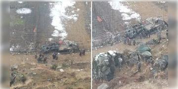 Read more about - Jammu Kashmir | জম্মু কাশ্মীরের খাদে গড়িয়ে পড়লো ভারতীয় সেনার গাড়ি! মৃত্যু কমপক্ষে ৪ জওয়ানের, আহত ৩
