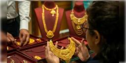 Read more about - Gold-Silver Rate | বুধের শহরে বাড়লো সোনা-রুপোর দাম, কপালে ভাঁজ মধ্যবিত্তের! একনজরে আজকের দর