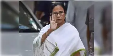 Read more about - হাজরা রোডের টিকাকেন্দ্রে মুখ্যমন্ত্রীর সারপ্রাইজ ভিজিট