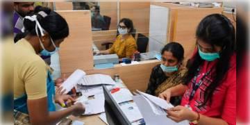 Read more about - সপ্তাহে ৪ দিন ১২ ঘন্টা করে কাজ ও ৩ দিন ছুটি, নতুন শ্রমবিধির ঘোষণা কেন্দ্রীয় শ্রম ও নিয়োগ সচিবের 