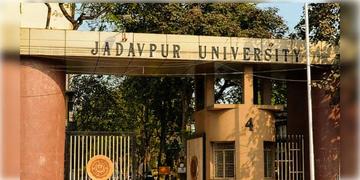 Read more about - Jadavpur University Chaos | যাদবপুরে অশান্তির ঘটনায় থানায় লিখিত অভিযোগ দায়ের উপাচার্যের!