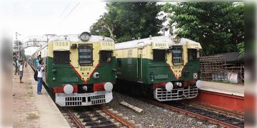 Read more about - Train Cancel | ভোগান্তি রেলযাত্রীদের! হাওড়া শাখায় টানা ১ মাস বাতিল ৬০টি লোকাল ট্রেন