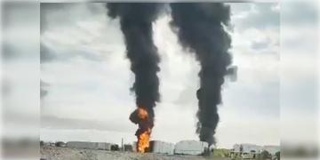 Read more about - Russia-Ukraine | রাশিয়ার নিয়ন্ত্রণে থাকা তেলের ভাণ্ডারে হামলা চালালো ইউক্রেন