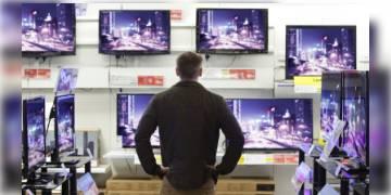 Read more about - এলইডি প্যানেলের দাম বাড়ায় এপ্রিল মাস থেকে বাড়তে চলেছে স্মার্ট টিভির দাম, জানালেন মণীশ শর্মা