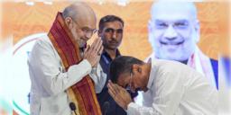 Read more about - Amit Shah-Shuvendu | লক্ষ্য ছাব্বিশে বাংলা জয়, নির্বাচনের খুঁটিনাটি তথ্য জানতে সকালেই শুভেন্দুকে ফোন অমিত শাহের!