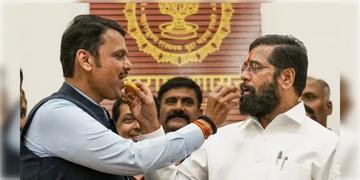 Read more about - Devendra Fadnavis | মহারাষ্ট্রের মুখ্যমন্ত্রী হিসেবে দেবেন্দ্র ফড়নবীশের নাম ঘোষণা! উপমুখ্যমন্ত্রী পদ পেয়ে ক্ষুব্ধ একনাথ শিন্ডে?