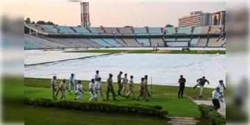 Read more about - India-South Africa Test | শুক্রবার ইডেনে হাইভোল্টেজ ম্যাচ, কড়া নিরাপত্তা মহানগরে, যান নিয়ন্ত্রণ একাধিক রাস্তায়