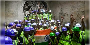 Read more about - Kolkata Metro | অবশেষে বিধান মার্কেটে মেট্রোর কাজ শুরুর অনুমতি দিল কলকাতা হাইকোর্ট! তবে রয়েছে শর্ত!