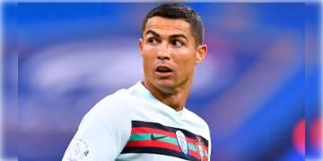 Read more about - ইউরো ২০২০:  পঞ্চম ইউরো খেলে বিশ্বের প্রথম ফুটবলার হিসেবে রেকর্ড CR7