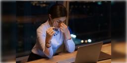 Read more about - Eye Care | টানা ৯-১০ ঘন্টা স্ক্রিনের দিকে তাকিয়ে থাকা ডেকে আনতে পারে “কম্পিউটার ভিশন সিনড্রোম”! কীভাবে চোখের যত্ন নেবেন?