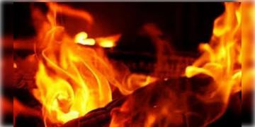 Read more about - Barasat | শনির সন্ধ্যায় বারাসাতে বিধ্বংসী আগুন, পুড়ে ছাই গোটা গোডাউন, বন্ধ যানচলাচল