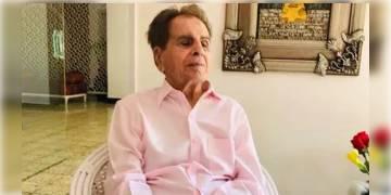 Read more about - শারীরিক অবস্থা আপাতত স্থিতিশীল দিলীপ কুমারের, ফুসফুস বিশেষজ্ঞ ডা. জালিল পার্কারের অধীনে আছেন তিনি