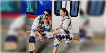 Read more about - বিলাসবহুল গাড়ির বদলে রবিবাসরীয় সকালে মেট্রোতে দেখা গেল দেব-রুক্মিনীকে