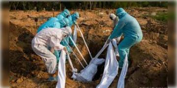 Read more about - COVID-19 | গতি বাড়াচ্ছে করোনা, ভারতে ২৪ ঘন্টায় মৃত ১১! কাঠগড়ায় কোমর্বিডিটি