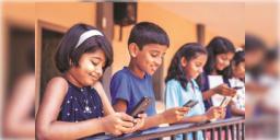 Read more about - Social Media | ১৩ বছরে নীচে ব্যবহার করা যাবে না সোশাল মিডিয়া! সংসদে নয়া বিল পাশের আর্জি