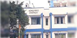 Read more about - Bhatpara | হালিশহরের পর এবার  ভাটপাড়া পুরসভায় একযোগে পদত্যাগ ৩০ জন তৃণমূল কাউন্সিলারের!