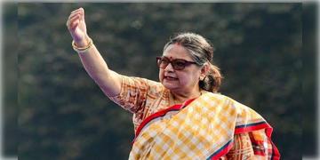 Read more about - Kakoli Ghosh Dastidar | ‘চল্লিশ বছর ধরে মানুষ চিনতে এত ভুল করলাম'- ইঙ্গিতপূর্ণ পোস্ট প্রাক্তন তৃণমূলী কাকলি ঘোষ দস্তিদারের!