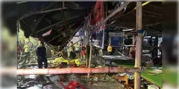 Read more about - RG Kar | প্রতিবাদে পথে নেমে রাত 'দখল' করলেন মেয়েরা! কর্মসূচি চলাকালীনই আরজিকরে বহিরাগতদের হামলা