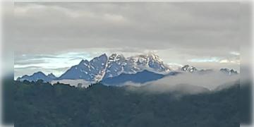 Read more about - Kangchenjunga | কাঞ্চনজঙ্ঘা থেকে উধাও বরফ! দেখা যাচ্ছে কেবল কালো পাথর! 'স্লিপিং বুদ্ধ'র ছবি নিয়ে শোরগোল!