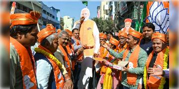 Read more about - Delhi's new CM | বুধ না বৃহস্পতি, কবে শপথ নেবেন দিল্লির নয়া মুখ্যমন্ত্রী? নাম প্রকাশের আগেই অনুষ্ঠানের তোড়জোড় শুরু বিজেপির