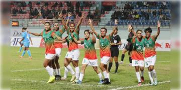 Read more about - SAFF Women's Championship । মেয়েদের সাফ কাপে ভারতকে ৩:১ ব্যবধানে  পরাজিত করলো বাংলাদেশ