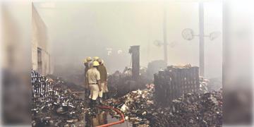 Read more about - Anandpur Fire Incident | আনন্দপুর কাণ্ডে মৃত্যু বেড়ে ২১! মধ্যরাতে ১৬৩ ধারা জারি এলাকায়