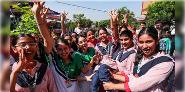 Read more about - HS Exam Result 2026 | উচ্চ মাধ্যমিকের ফলপ্রকাশ রাজ্যে, পাশের হারে এগিয়ে ছাত্রীরা!