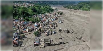Read more about - Flash Flood | দার্জিলিং-সিকিমেও কি নেপালের মতো বিপর্যয় হতে পারে? আশঙ্কা বিশেষজ্ঞদের!