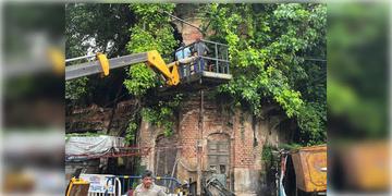 Read more about - Kolkata | কলকাতায় একের পর এক ভেঙে পড়ছে শতাব্দী প্রাচীন বিল্ডিং, এক সপ্তাহে ভেঙেছে ৩টি বাড়ি!