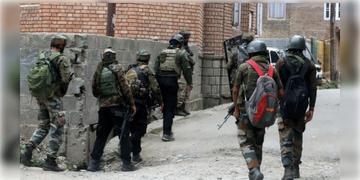 Read more about - Jammu and Kashmir । জম্মু ও কাশ্মীরে জঙ্গির বিরুদ্ধে অভিযান! গুলিতে শহীদ সেনা আধিকারিক