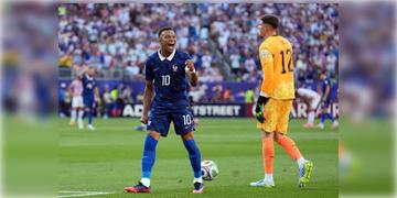 Read more about - France Vs Paraguay | এমবাপে ঝড়ে বিপর্যস্ত প্যারাগুয়ে, হাড্ডাহাড্ডি লড়াইয়ের পর কোয়ার্টার ফাইনালে ফ্রান্স