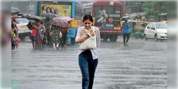 Read more about - Weather Update। বৃষ্টিতে জেরবার মহানগরী, একনজরে দেখে নিন কলকাতার আজকের আবহাওয়া আপডেট