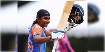 Read more about - India vs Scotland | স্কটল্যান্ডকে ১৫০ রানে উড়িয়ে সেমিফাইনালে ভারত! অনূর্ধ্ব ১৯ মেয়েদের বিশ্বকাপে দাপট ভারতের