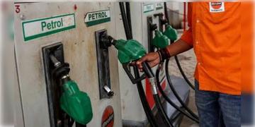 Read more about - Petrol-Diesel Rate | রবিবার গাড়িতে তেল ভরতে কত খসবে পকেট থেকে? একনজরে কলকাতায় আজকের পেট্রল-ডিজেল দর