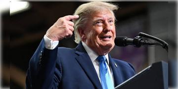 Read more about - Donald Trump | মধ্যবর্তী নির্বাচনের আগে আমেরিকার প্রেসিডেন্ট ট্রাম্পের জনপ্রিয়তায় ধস, বাড়ছে অসন্তোষ!