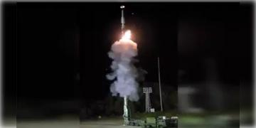 Read more about - Hypersonic Missile | শব্দের চেয়ে দ্রুতগামী দূরপাল্লার ক্ষেপণাস্ত্র ভারতের বাহিনীতে! সফল পরীক্ষা DRDOর