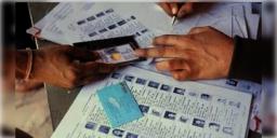 Read more about - SIR | ৫ দিনের মধ্যে শেষ করতে হবে SIR-র নথি যাচাই, সময় বেঁধে দিল কমিশন!