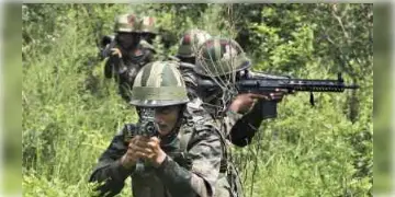 Read more about - সন্ত্রাসী হামলার বড় ছক বানচাল , জোড়া এনকাউন্টারে নিকেশ কাশ্মীরের ৪ জঙ্গি