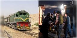 Read more about - Pak-Train Hijack | পাক-সেনার বালুচিস্তান অভিযান, গুলিতে মৃত ১৬ জঙ্গি, উদ্ধার ১০৪ জন পণবন্দি