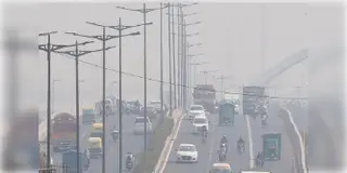 Read more about - Delhi Air Pollution | রাজধানী দিল্লি পরিণত হয়েছে গ্যাস চেম্বারে, বায়ুর AQI পৌঁছেছে ৩৮২-তে!