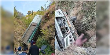 Read more about - Uttarakhand | নিয়ন্ত্রণ হারিয়ে কয়েক শো ফুট গভীর খাদে পড়ল যাত্রীবাহী বাস, মৃত অন্তত ৬ জন!