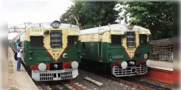 Read more about - দিনের  ব্যস্ততম সময়ে হাওড়া ও শিয়ালদহ ডিভিশন থেকে চলবে ৯৫ শতাংশ ট্রেন, ঘোষণা রাজ্য-রেল বৈঠকে !