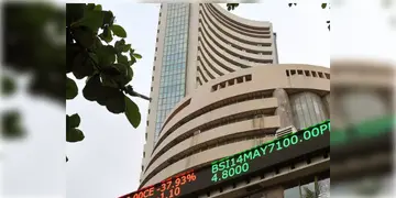 Read more about - Share Market | ৪০০ পয়েন্ট বাড়লো সেনসেক্স, নিফটির পয়েন্ট ২৪২৫০ এর উর্ধে! কোন কোন স্টকে হয়েছে লাভ?