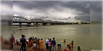 Read more about - Weather Update । শীত পালাচ্ছে শহর থেকে, একনজরে দেখে নিন কলকাতার আজকের আবহাওয়া