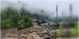 Read more about - Sikkim | টানা বৃষ্টিতে সিকিমে বিপর্যয়, ধসে রিম্বিতে ভাঙল ৩০টি বাড়ি, বন্ধ ১০ নম্বর জাতীয় সড়ক!