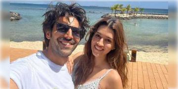 Read more about - কমেডির বদলে এবার অ্যাকশনে নিজের দক্ষতা দেখাতে চলেছেন কার্তিক আরিয়ান, ‘‌শেহজাদা’‌র মাধ্যমে দ্বিতীয়বার জুটি বাঁধছেন কার্তিক–কৃতী