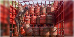 Read more about - LPG | ১লা মে থেকে বদলে যাচ্ছে এলপিজি সিলিন্ডার বুকিং ও ডেলিভারি ব্যবস্থা!