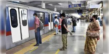 Read more about - দীর্ঘ ৪ মাস পর এবার ফের চালু হল রবিবারে মেট্রো পরিষেবা