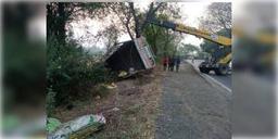 Read more about - মর্মান্তিক পথ দুর্ঘটনা, মহারাষ্ট্রের জলগাঁওয়ে ট্রাক উল্টে হত ১৬ শ্রমিক